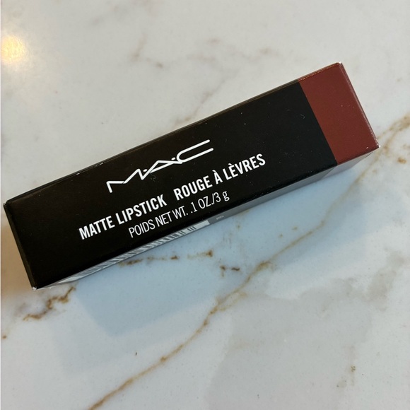 MAC Cosmetics matte Lipstick - whirl. Lovely neutral colour. Brand new! - Picture 2 of 10